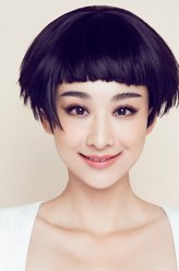 伊春喜（穆婷婷饰演）