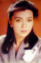 Tong Koyan（陈玉莲饰演）