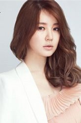 Han Min-ju（尹恩惠饰演）